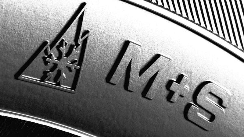 Winterreifen (M+S oder Alpine-Symbol): Die beste Wahl für maximale Sicherheit und Grip bei Schnee, Eis und tiefen Temperaturen. Unverzichtbar für Vielfahrer und alle, die in Bergregionen unterwegs sind.